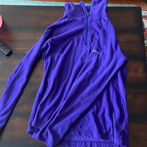 Purple Columbia pullover good condition. More purple than the picture depicts